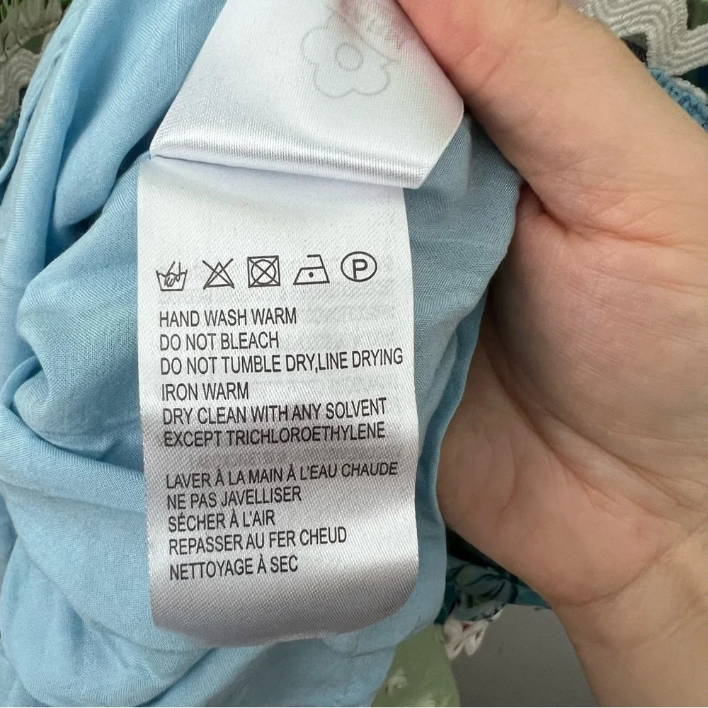 Farm Rio NWT Swiss Dot Mixed Floral MIDI Dress Multi Colored - Picture 6 of 11